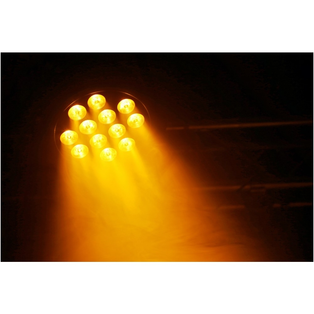 BeamZ BT300 FlatPAR 12x 10W 6-in-1 LEDs 151.310 7 BeamZ BT300 FlatPAR 12x 10W 6-in-1 LEDs 151.310 7