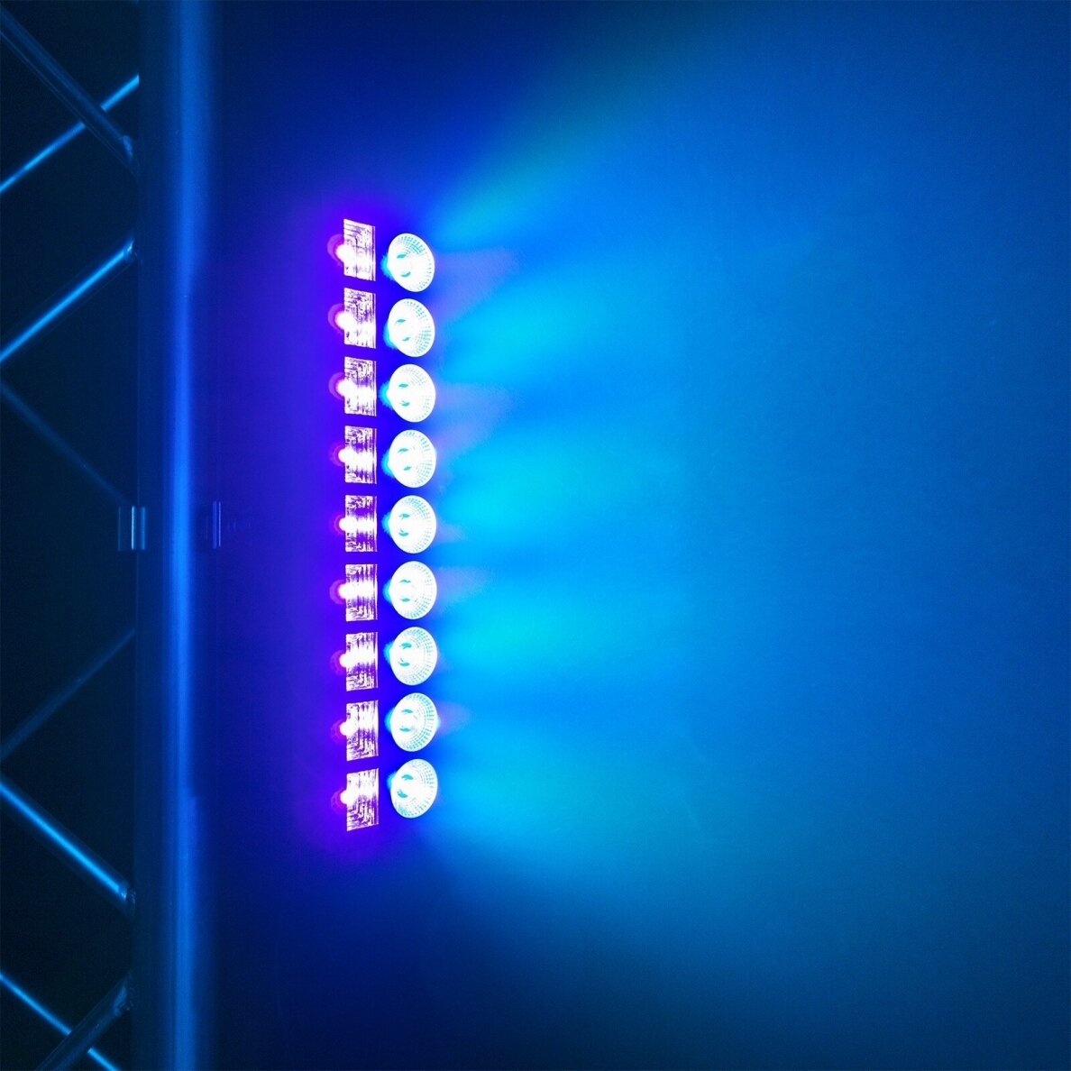 BEAMZ LCB99 LED BAR 2-IN-1 EFFECT RGBW & UV 150.711 8