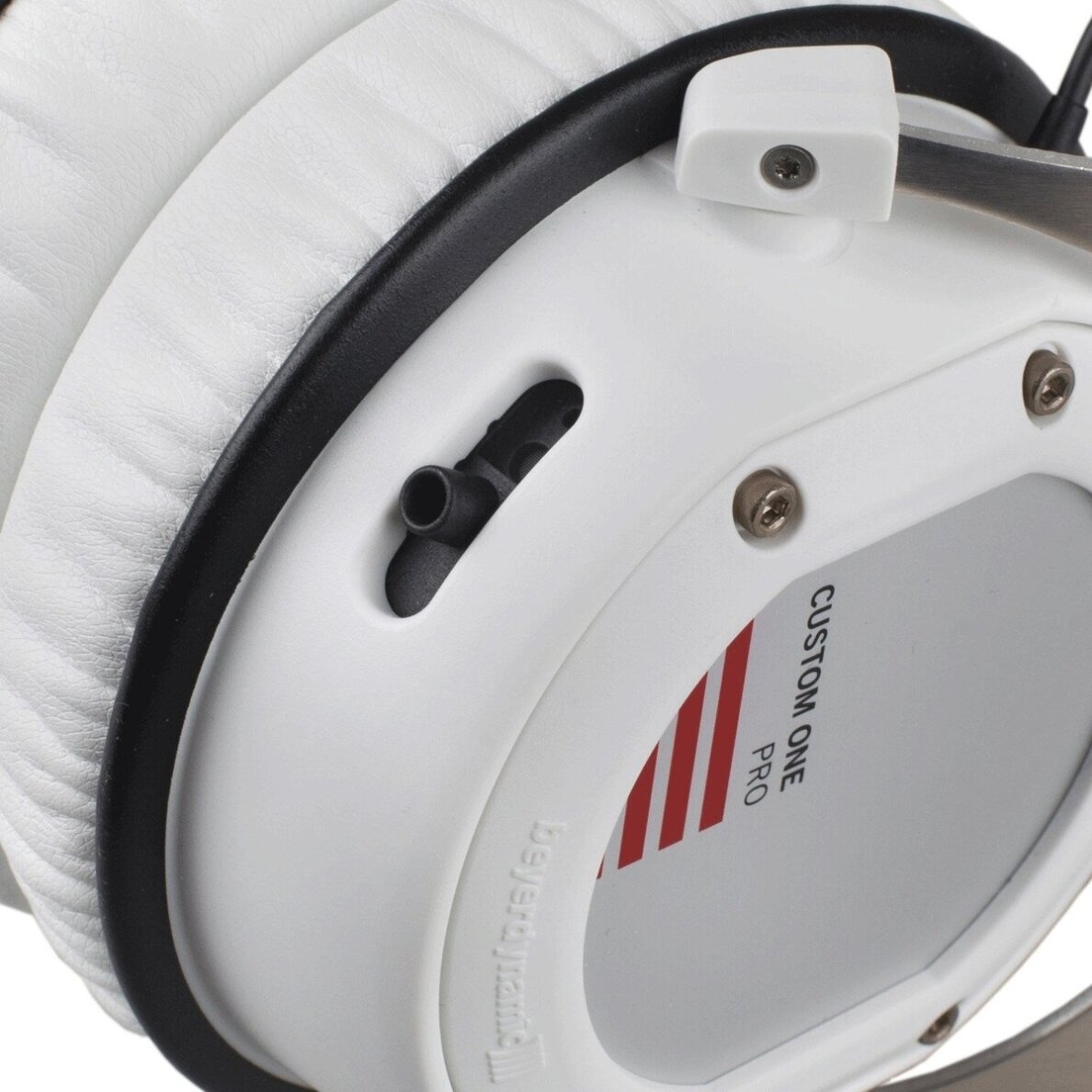 Beyerdynamic Custom One Pro 16 ohm Closed Headphones 3