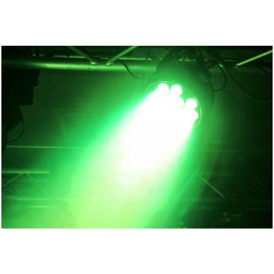 BeamZ BT300 FlatPAR 12x 10W 6-in-1 LEDs 151.310 5 BeamZ BT300 FlatPAR 12x 10W 6-in-1 LEDs 151.310 5