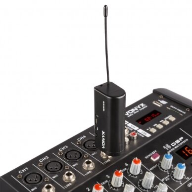 DVEJŲ BELAIDŽIŲ MIKROFONŲ SISTEMA VONYX WM552 PLUG-AND-PLAY SET UHF 179.211 10 DVEJŲ BELAIDŽIŲ MIKROFONŲ SISTEMA VONYX WM552 PLUG-AND-PLAY SET UHF 179.211 10