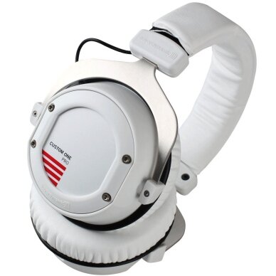 Beyerdynamic Custom One Pro 16 ohm Closed Headphones 1 Beyerdynamic Custom One Pro 16 ohm Closed Headphones 1