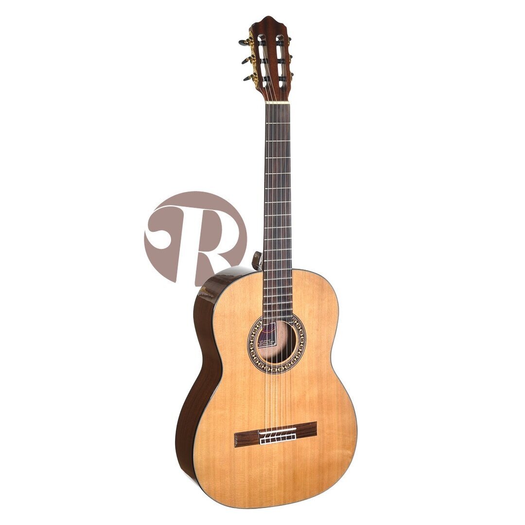 RIENTO ORO C 4/4 CLASSIC GUITAR (OC)