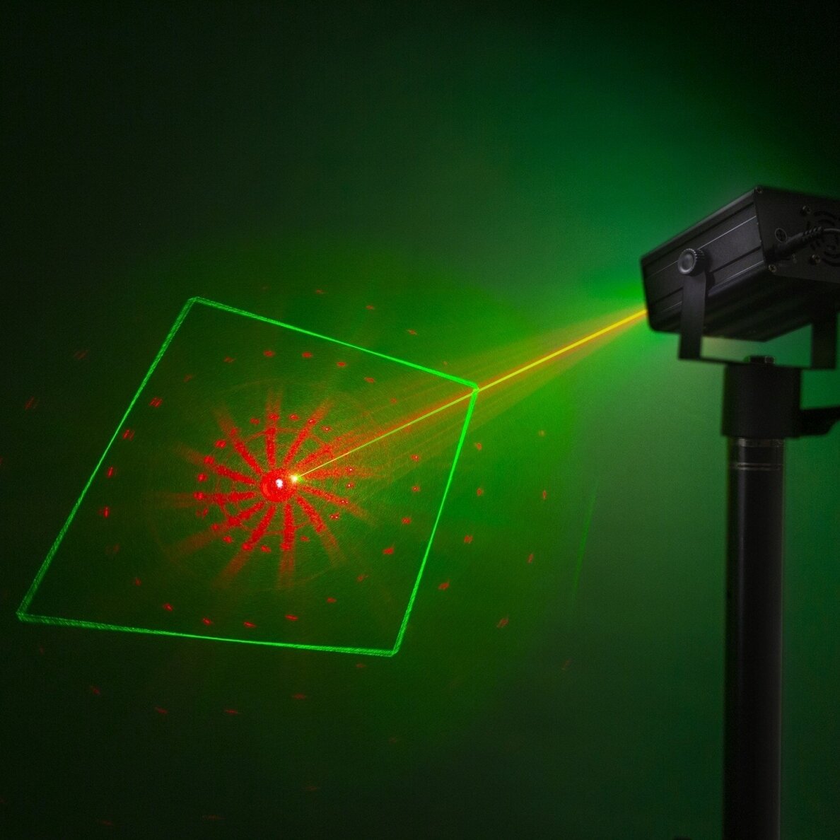 BEAMZ ACRUX QUATRO R/G PARTY LASER SYSTEM WITH RGBW LEDS 152.610 11 BEAMZ ACRUX QUATRO R/G PARTY LASER SYSTEM WITH RGBW LEDS 152.610 11